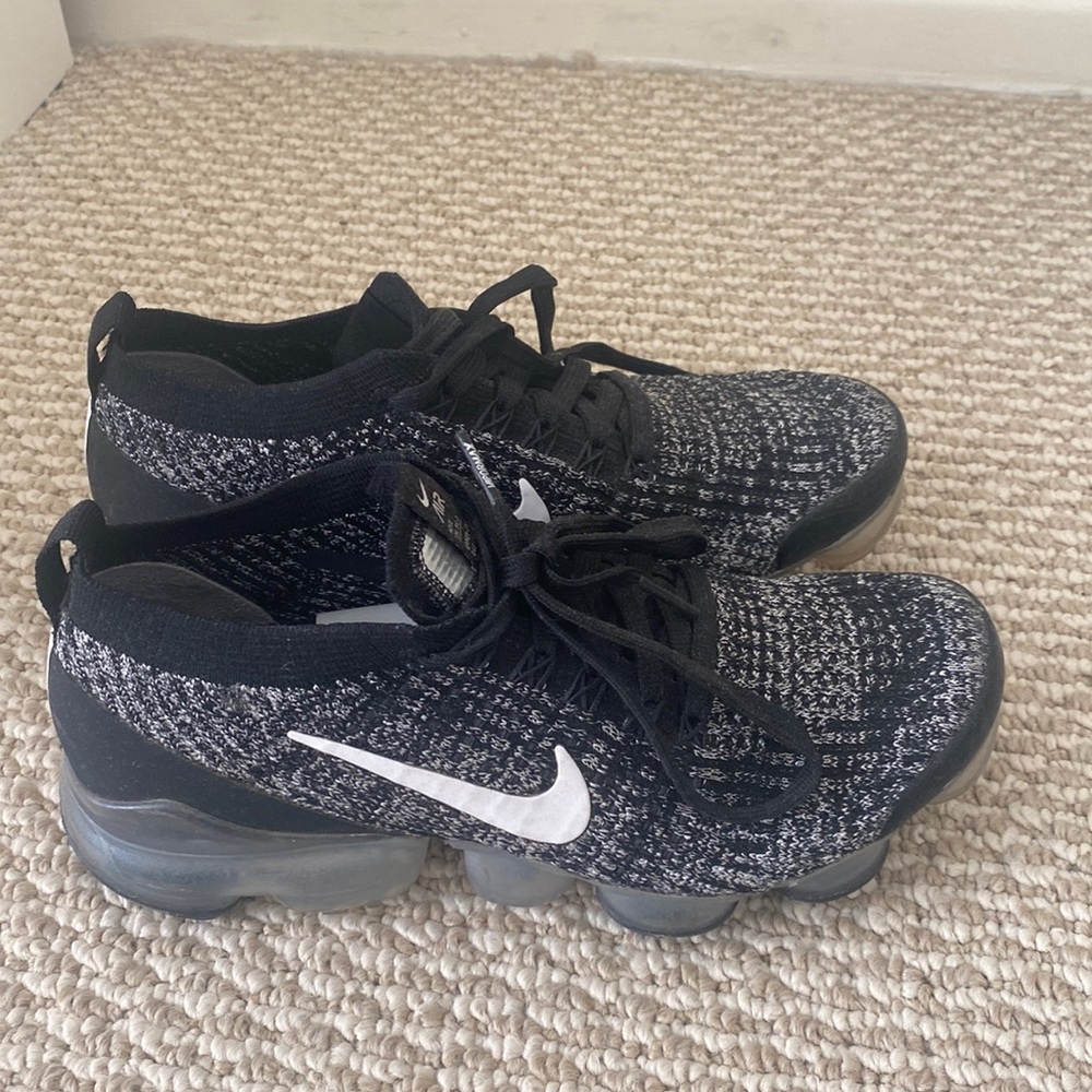 Nike vapor max sneakers - black and white